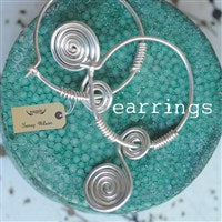 Earrings (T)